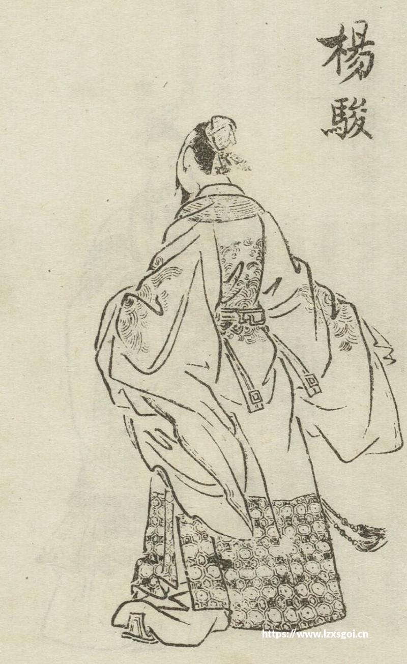 男子误把汽车防冻液当饮料连灌几口，医生开出特殊处方：喝酒一斤！